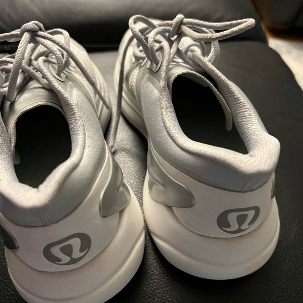 Lululemon sneakers 9.5 grey light